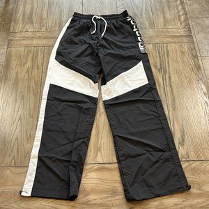 New with tags! Reebok Women's Meet You There Woven Wide-Leg Pants Black, Small